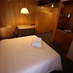 Les Coupoles 4* シャンポルク