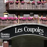 Les Coupoles