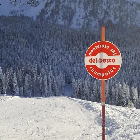 Les Coupoles Apartmanhotel Champoluc