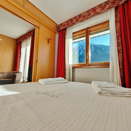 Les Coupoles Apartmanhotel Champoluc