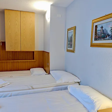 Les Coupoles 4* 샴폴루크