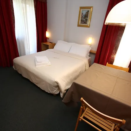 Les Coupoles Aparthotel Champoluc