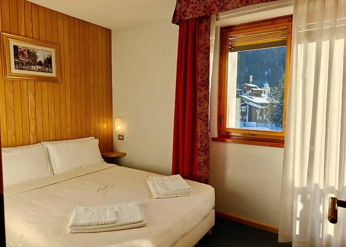 Les Coupoles アパートホテル シャンポルク