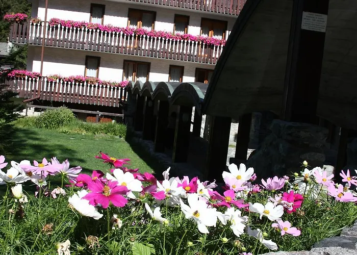 Les Coupoles シャンポルク